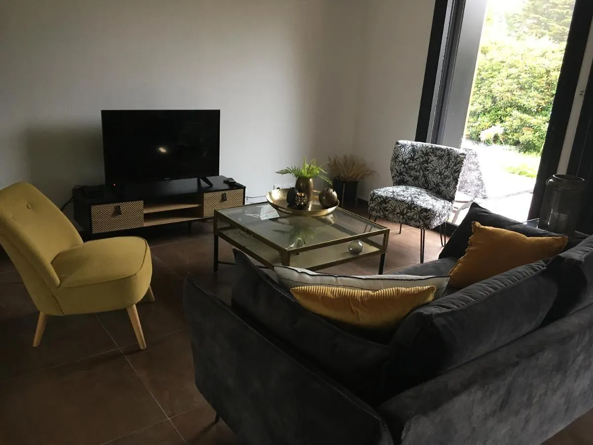 Ty Kervaillet,Maison Renovee Proche Plage Nevez 0*,  France