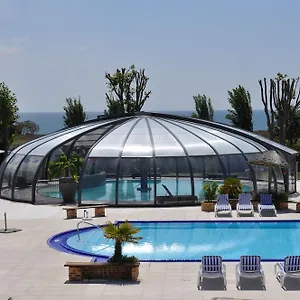 Hotel Camping Le Raguenes Plage, Nevez